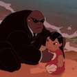 Stitch mafioso? Versão inicial de Lilo &amp; Stitch apresentava um alienígena bem menos fofinho e história com racismo