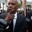 Cannes 2025: o que Denzel Washington disse para fotógrafo em discussão que teve até dedo em riste?