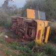 Ônibus escolar tomba em estrada rural de São Gabriel e deixa duas crianças feridas