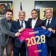 Barcelona anuncia renovação de contrato de Raphinha até 2028