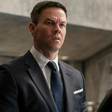 Um filme de ficção científica estrelado por Mark Wahlberg, estraçalhado pela crítica e com a estreia nos cinemas cancelada, está conquistando o Netflix quatro anos depois.