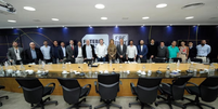 Times da Libra se manifestaram contra a fala de Alejandro Domínguez  Foto: Rodrigo Corsi/FPF