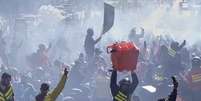 Entre as fotos que circularam nos grupos de WhatsApp da greve, esta lembra o quadro Independência ou Morte, de Pedro Américo.  Foto: Reprodução