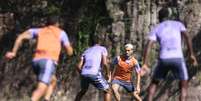 Foto: Vitor Silva/Botafogo - Legenda: Lindes pode ser uma das novidades na próxima quinta-feira, em Brasília / Jogada10