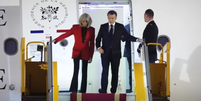 Especialista em leitura labial revela o que primeira-dama da França disse após 'tapa' em Macron Foto: Reprodução/Youtube/ABC 7 Chicago