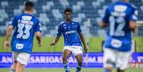 Foto: Gustavo Aleixo/Cruzeiro - Legenda: Jonathan Jesus será titular do Cruzeiro neste domingo (1), diante do Palmeiras / Jogada10