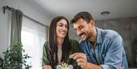 A saúde financeira é essencial para um bom relacionamento Foto: Miljan Zivkovic | Shutterstock / Portal EdiCase
