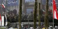 Mural na Praça Enqelab, em Teerã Foto: Getty Images / BBC News Brasil