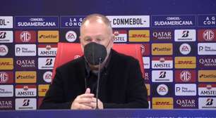 INTERNACIONAL: "Saímos fortalecidos e o sonho segue vivo", destaca Mano Menezes depois de golear o Colo-Colo de virada na Sulamericana