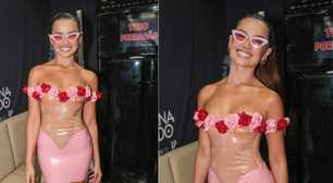 Juliette curte bloco de Lauana Prado com mini vestido de látex com transparência