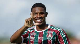Ceará acerta com atacante do Fluminense
