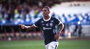 Ex-Fortaleza, atacante brilha pelo Remo na Série B e alcança marca expressiva em 2025