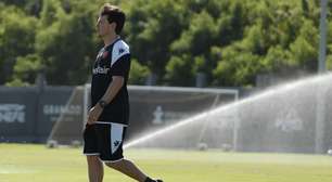Fernando Diniz é apresentado no Vasco e pede cautela com reforços