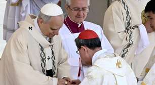 Papa Leão XIV concede título a cardeal filipino Tagle