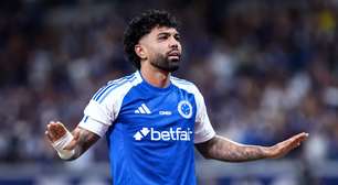Gabigol canta música do Flamengo em festa no Rio