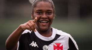Revelada na Taça das Favelas, jogadora assina contrato profissional com o Vasco