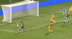 Atacante perde gol sem goleiro na Grécia