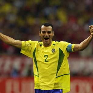 Cafu defende Thiago Silva, mas pede Seleção mais racional