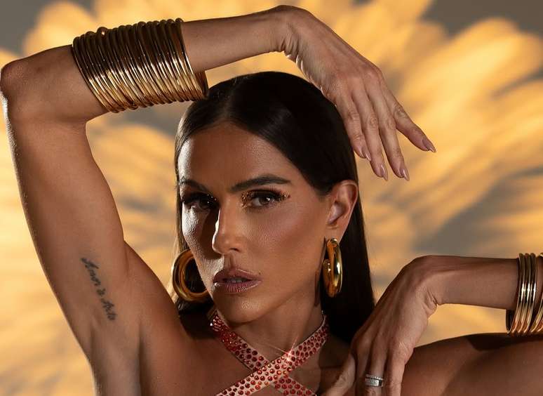 Deborah Secco pronta para o carnaval em Salvador