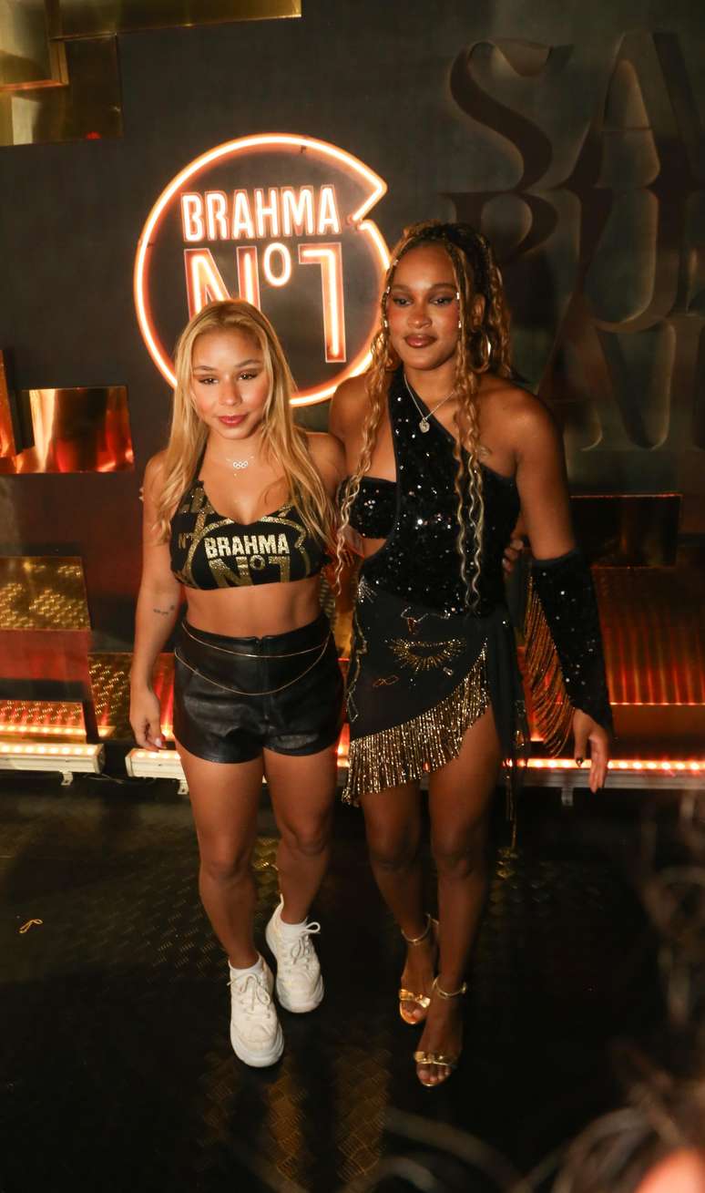 Flavia Saraiva e Rebeca Andrade no camarote N1