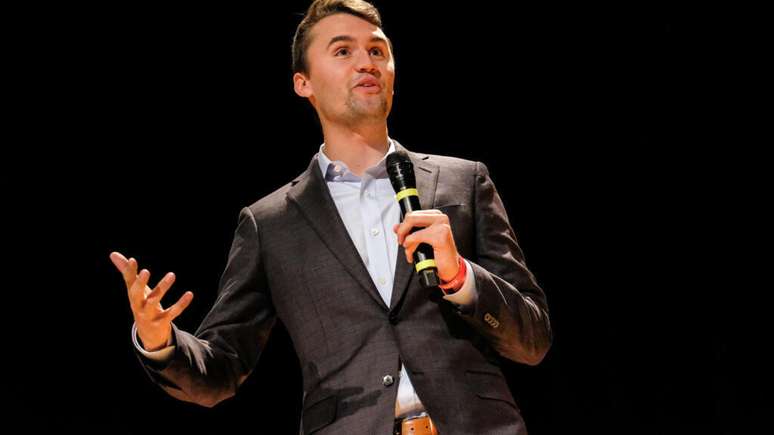 Uma campanha no Facebook que usou contas falsas para promover o presidente Donald Trump foi organizada pelo grupo Turning Point USA, do ativista pró-Trump Charlie Kirk, na foto, um dos influenciadores de extrema direita que agora querem participar das eleições no Canadá.