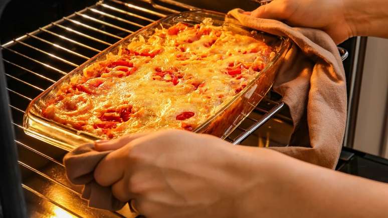 Arroz de forno com frango cremoso | Foto: Shutterstock