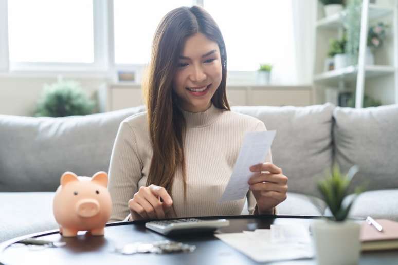 A organização das finanças é essencial para evitar o endividamento