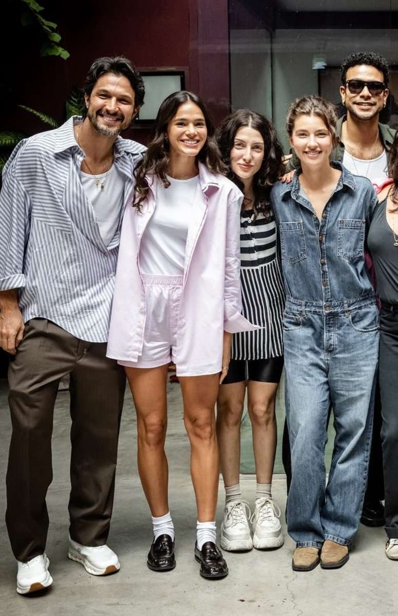 Bruna Marquezine e elenco de “Amor da Minha Vida” 